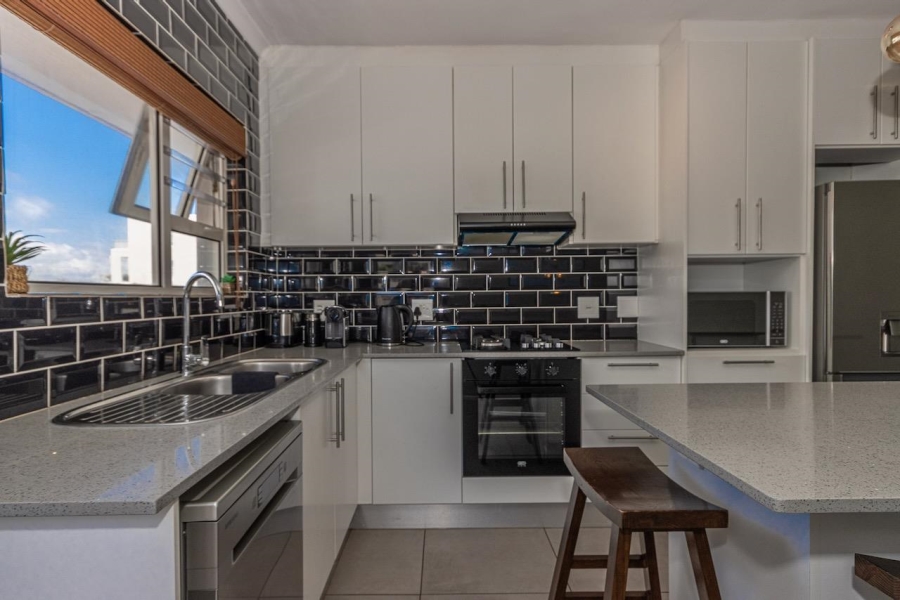 2 Bedroom Property for Sale in Table View Western Cape